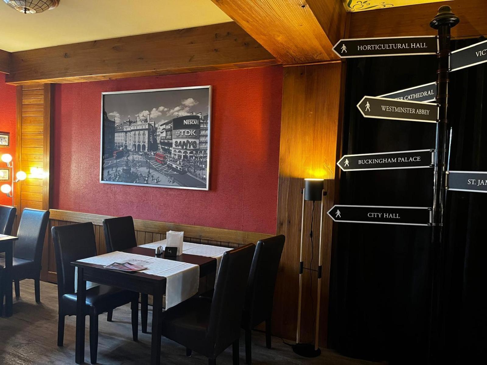 Henblas Hotel Neuenrade ภายนอก รูปภาพ